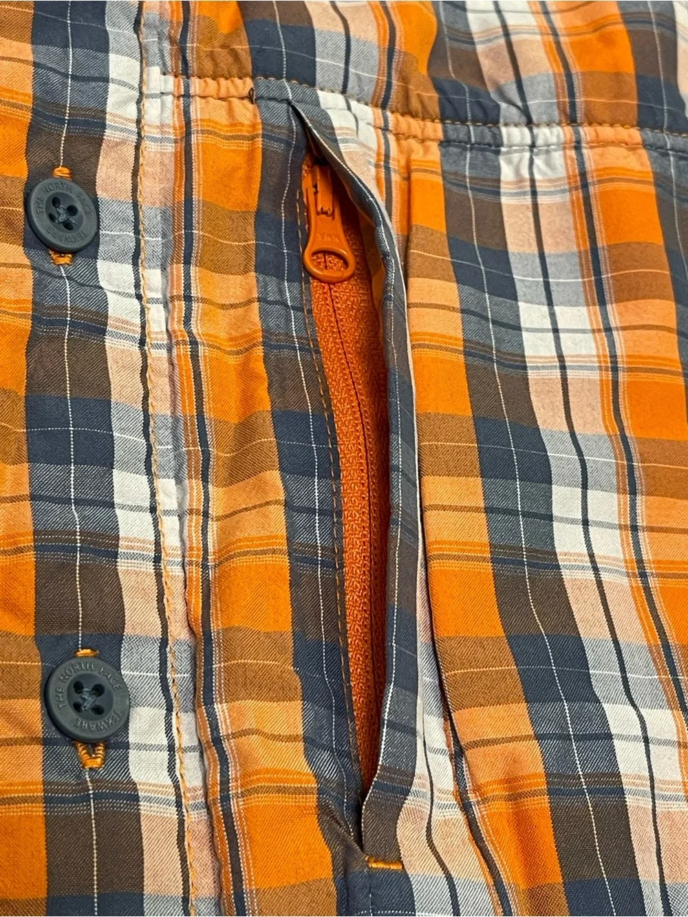 The North Face Men’s M Regular Plaid Short Sleeve Button-Up Point Collar Pockets